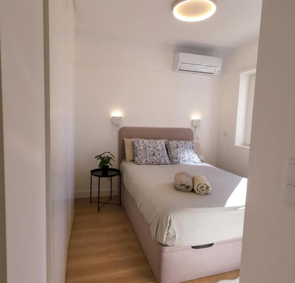 Saldanha Cozy Apartament Лиссабон